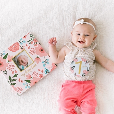 Pearhead Floral Baby's Memory Book And Sticker Set Pirmais mazuļa albums 72091