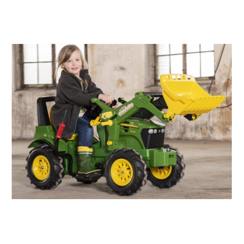 Rolly Toys Traktors ar pedāļiem rollyFarmtrac John Deere 7930 2 ātrumi, bremze, noņemāmais kauss un piepū&scaron;. riteņ.  710126 ( 3 - 8 gadiem) Vācija